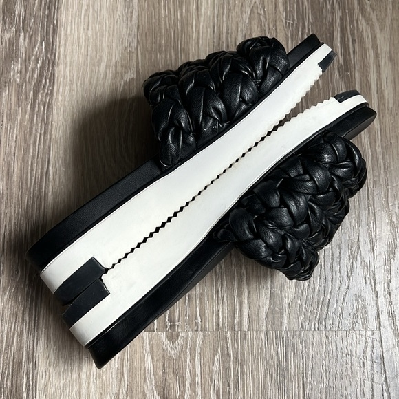 Sam Edelman slides - Picture 7 of 9